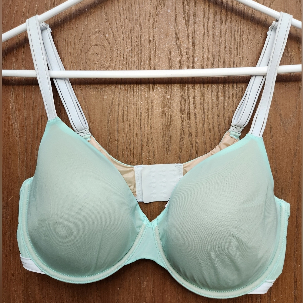 Victoria's Secret Light Green Bra